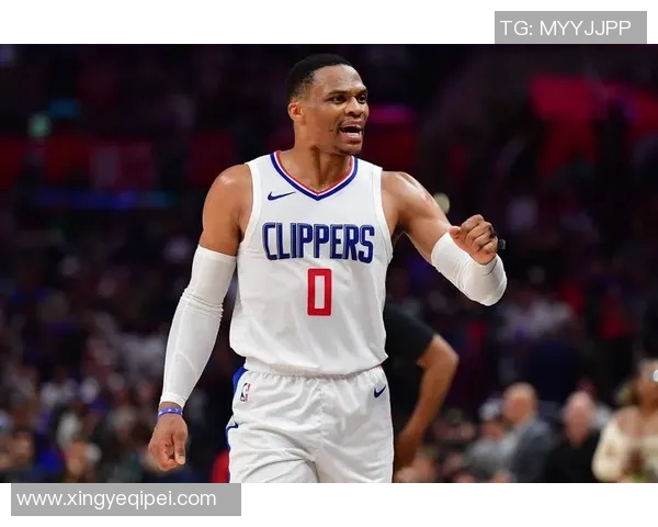 被逆转20分！36岁威少8中2决胜时刻被弃用：美记解释投篮失准缘由