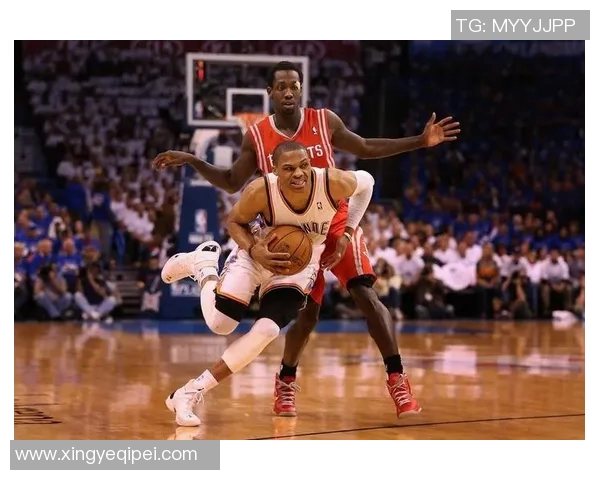 无脑设计！骑士主场地板边缘是台阶 此前曾害热火球员赛季报销